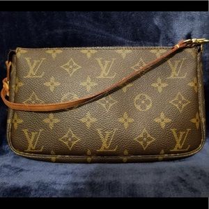 AUTHENTIC Louis Vuitton Pochette Accessoires